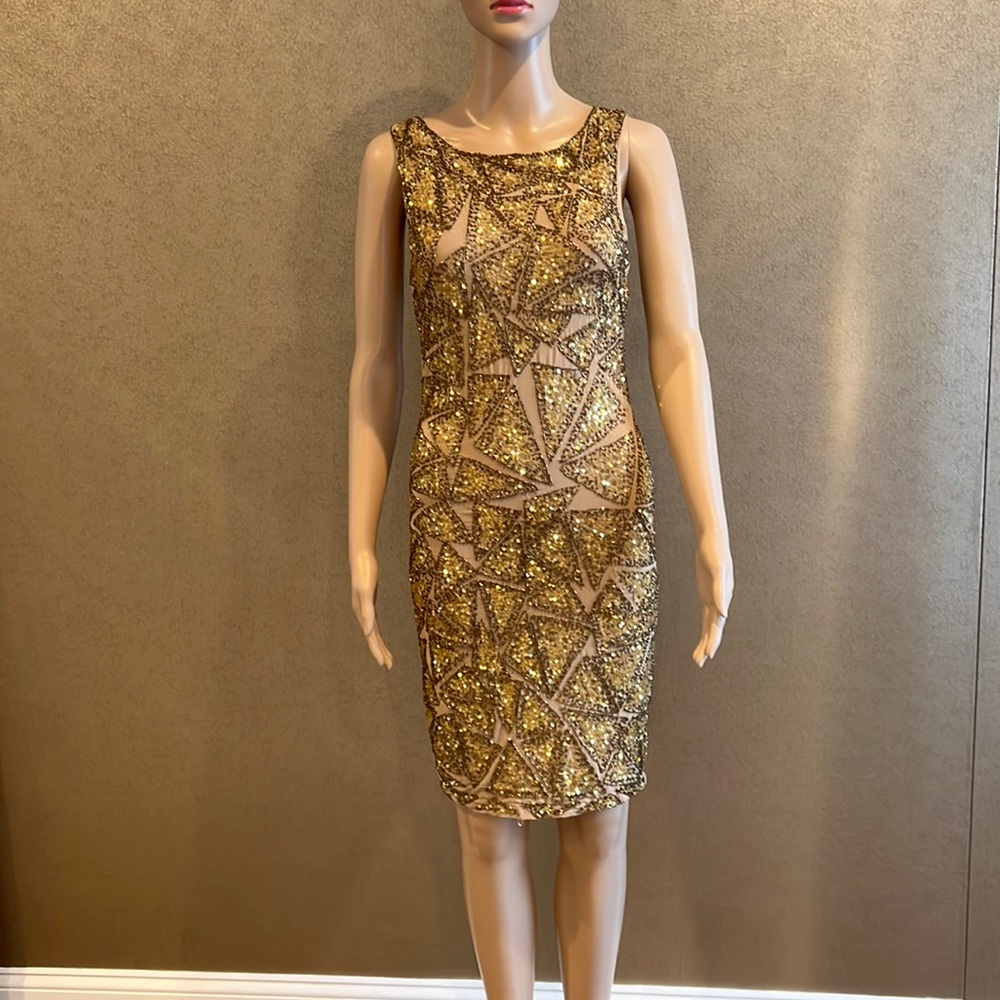 ALICE + OLIVIA Gold tone sequined pattern dress